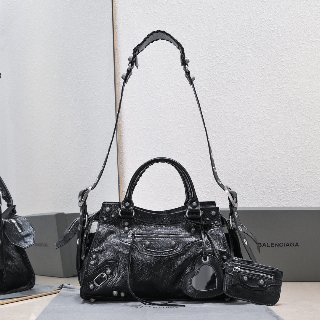 Ba1en*iaga purse