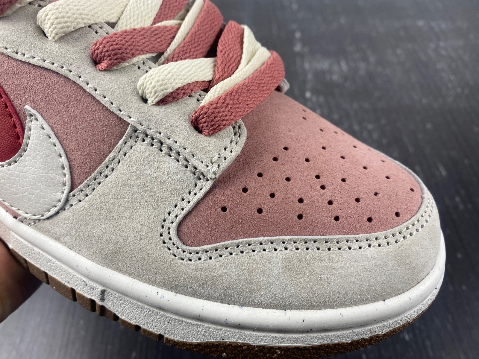 nike dunk low se do9457-110