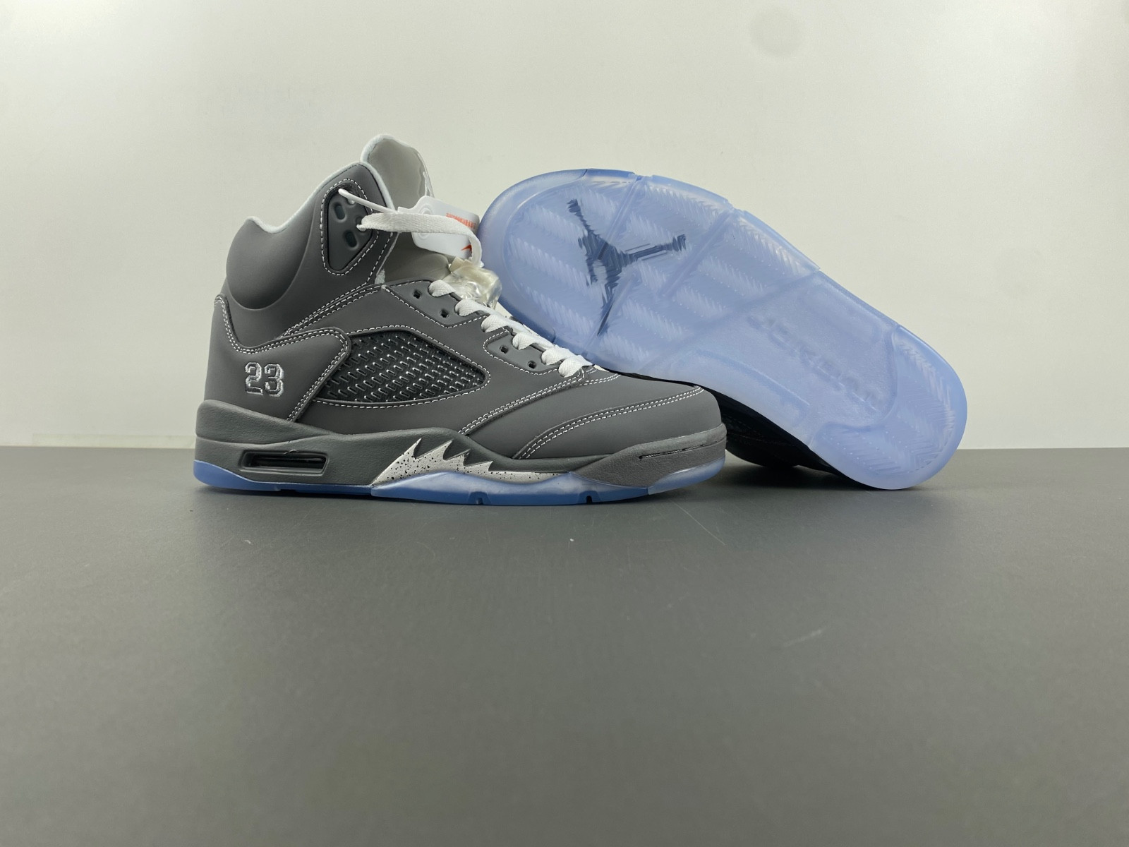 Air Jordan 5 Retro ''Wolf Grey'' 136027-005