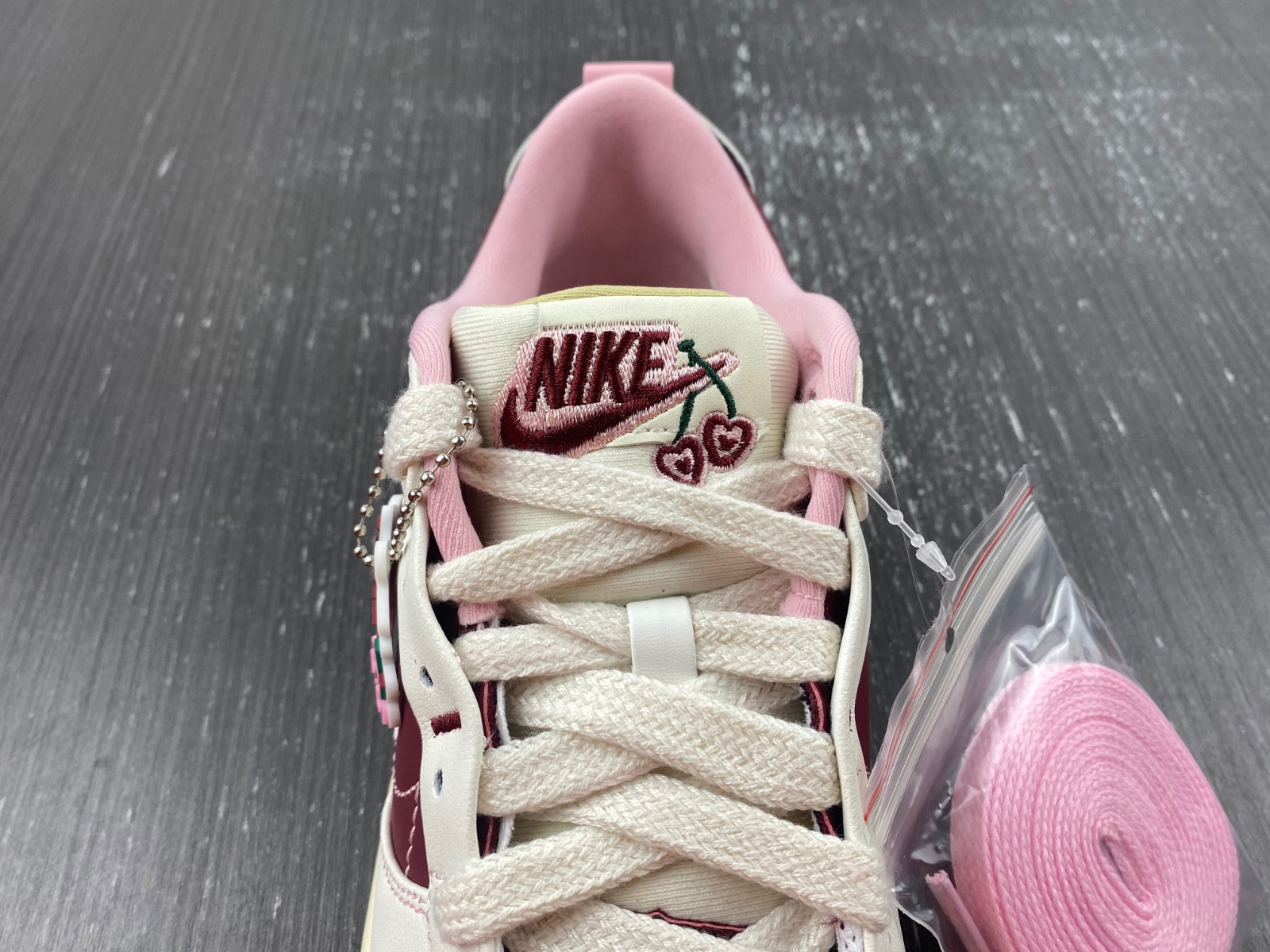 nike dunk low disrupt 2 "valentine