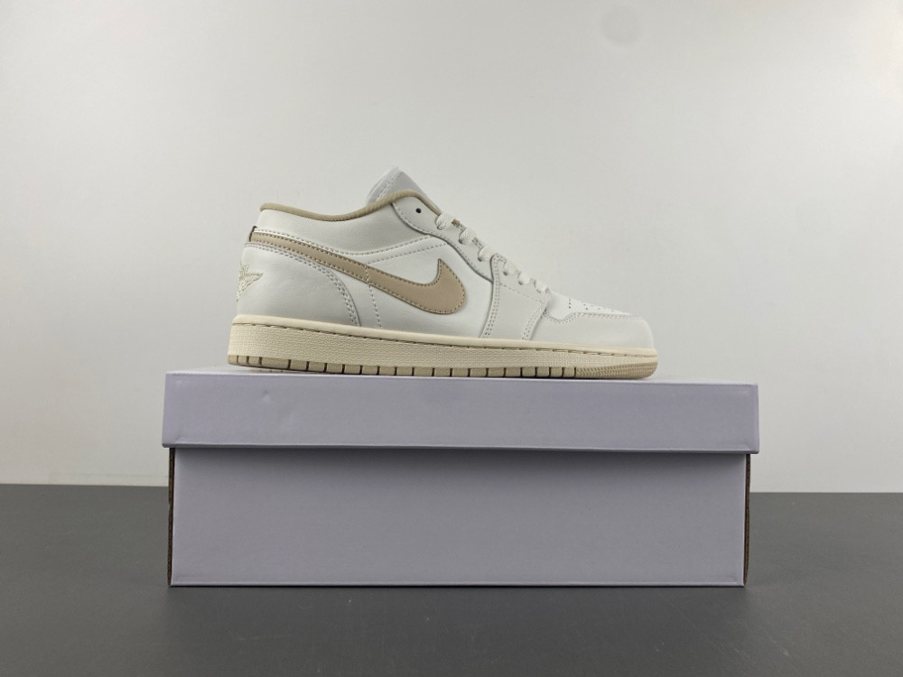 Air Jordan 1 Low 