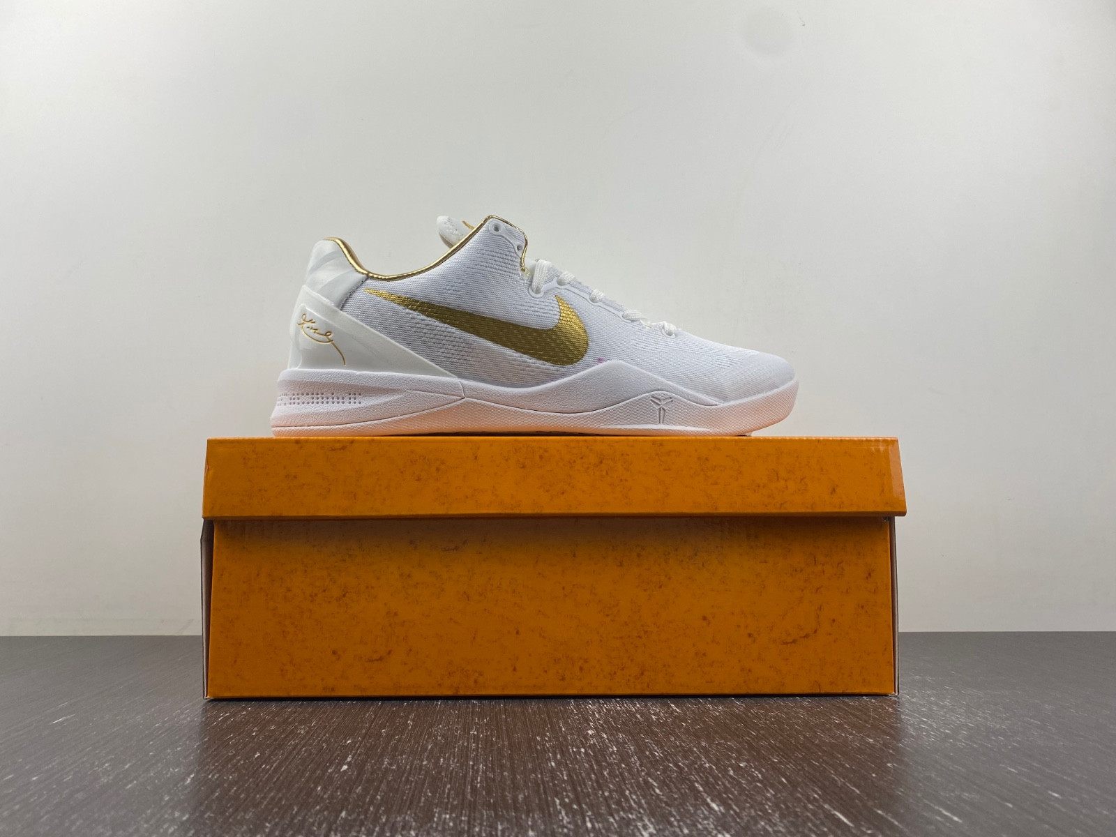 nike kobe 8 protro white metallic gold fv6325-100