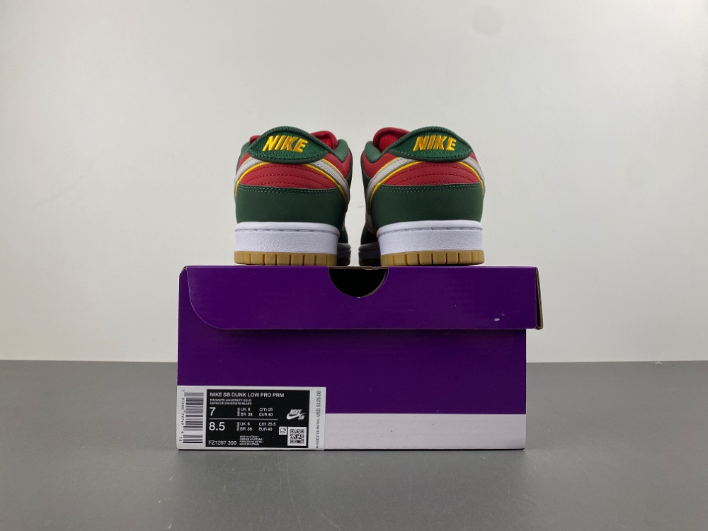 Nike SB Dunk 