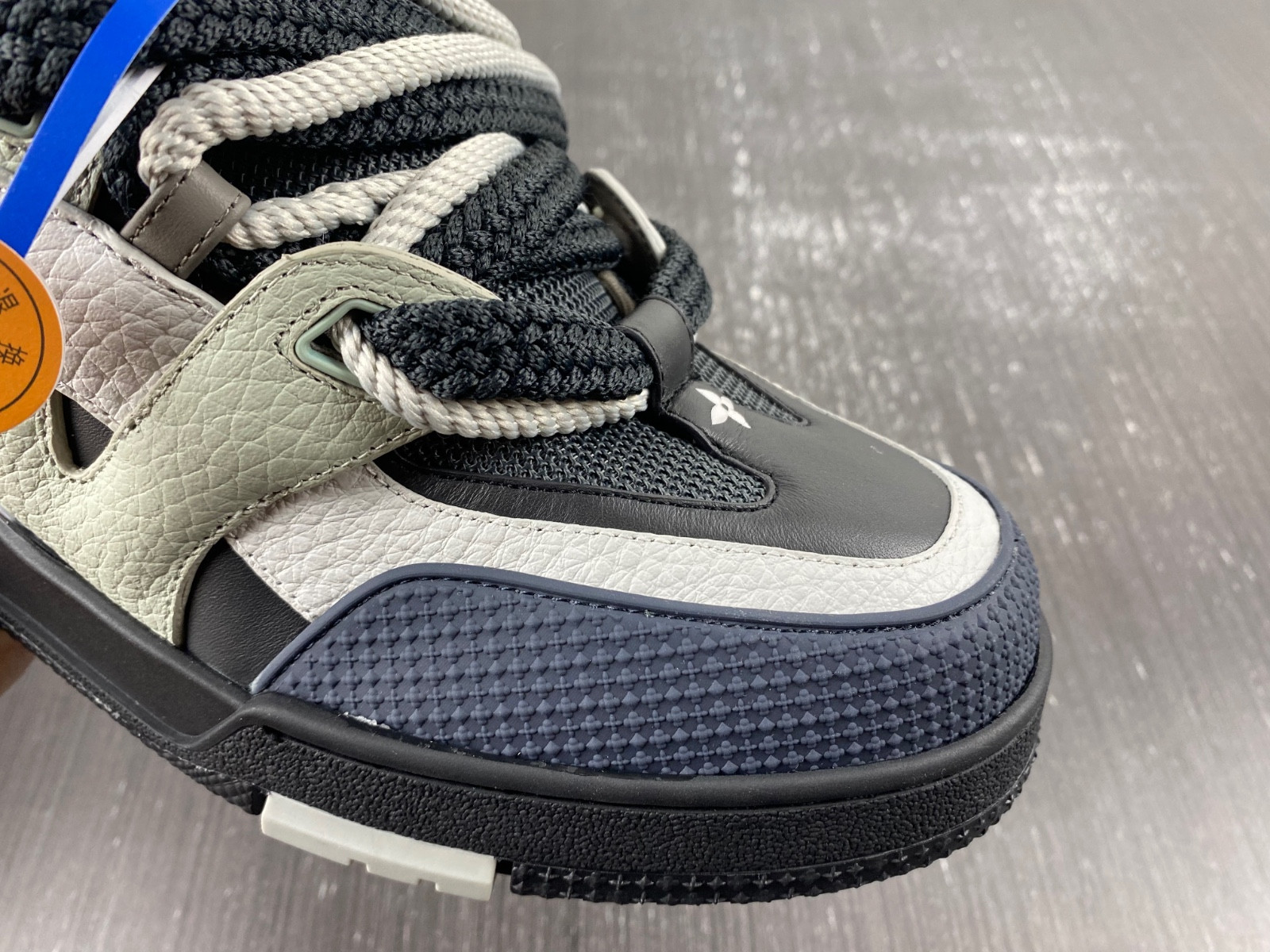 lvt sneakers