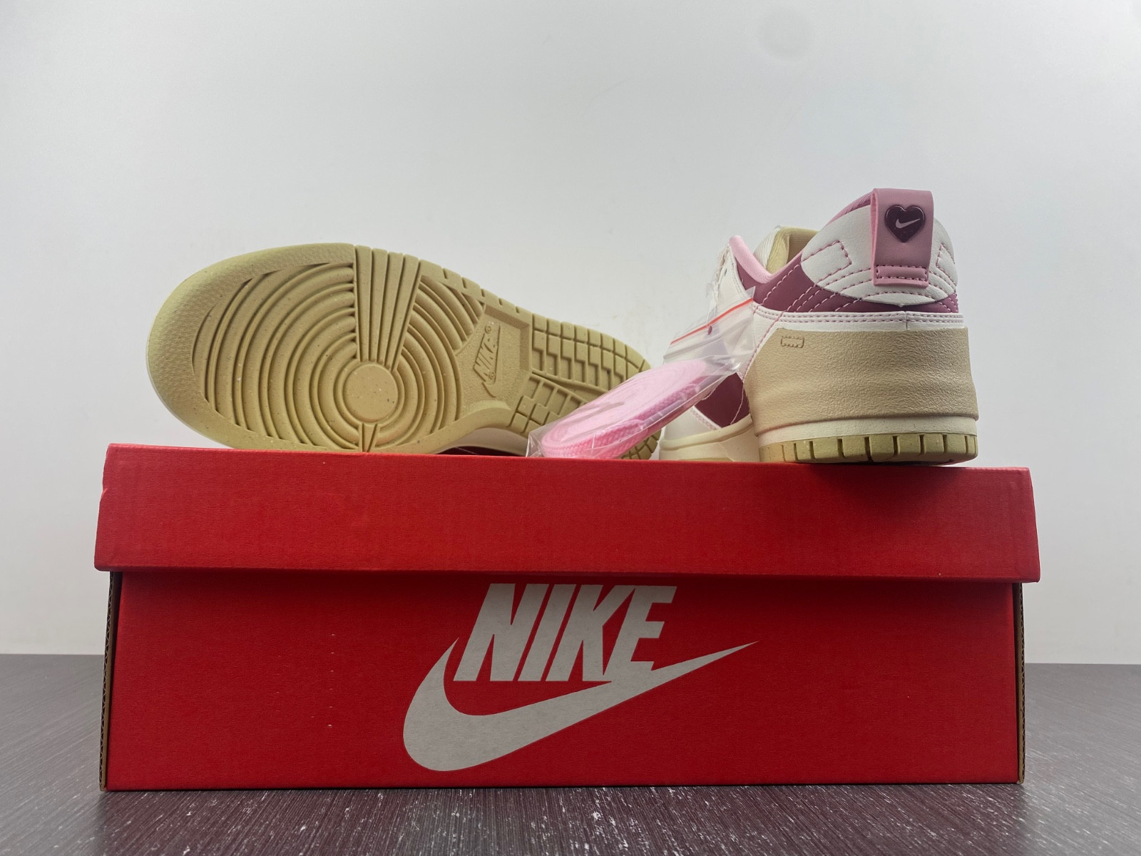 nike dunk low disrupt 2 "valentine