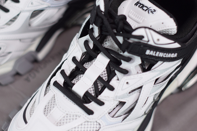 bc track sneaker
