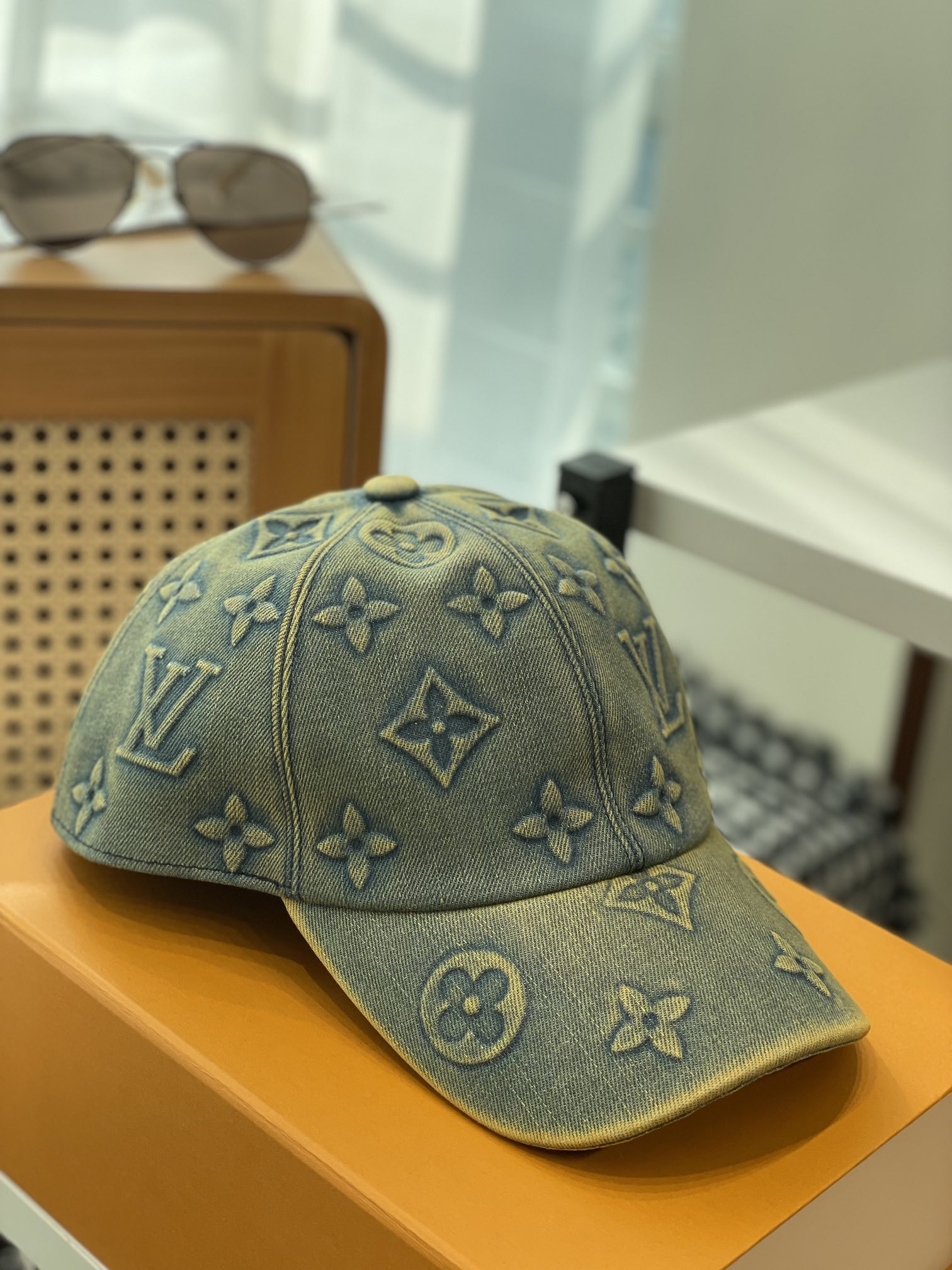 lvt Hat