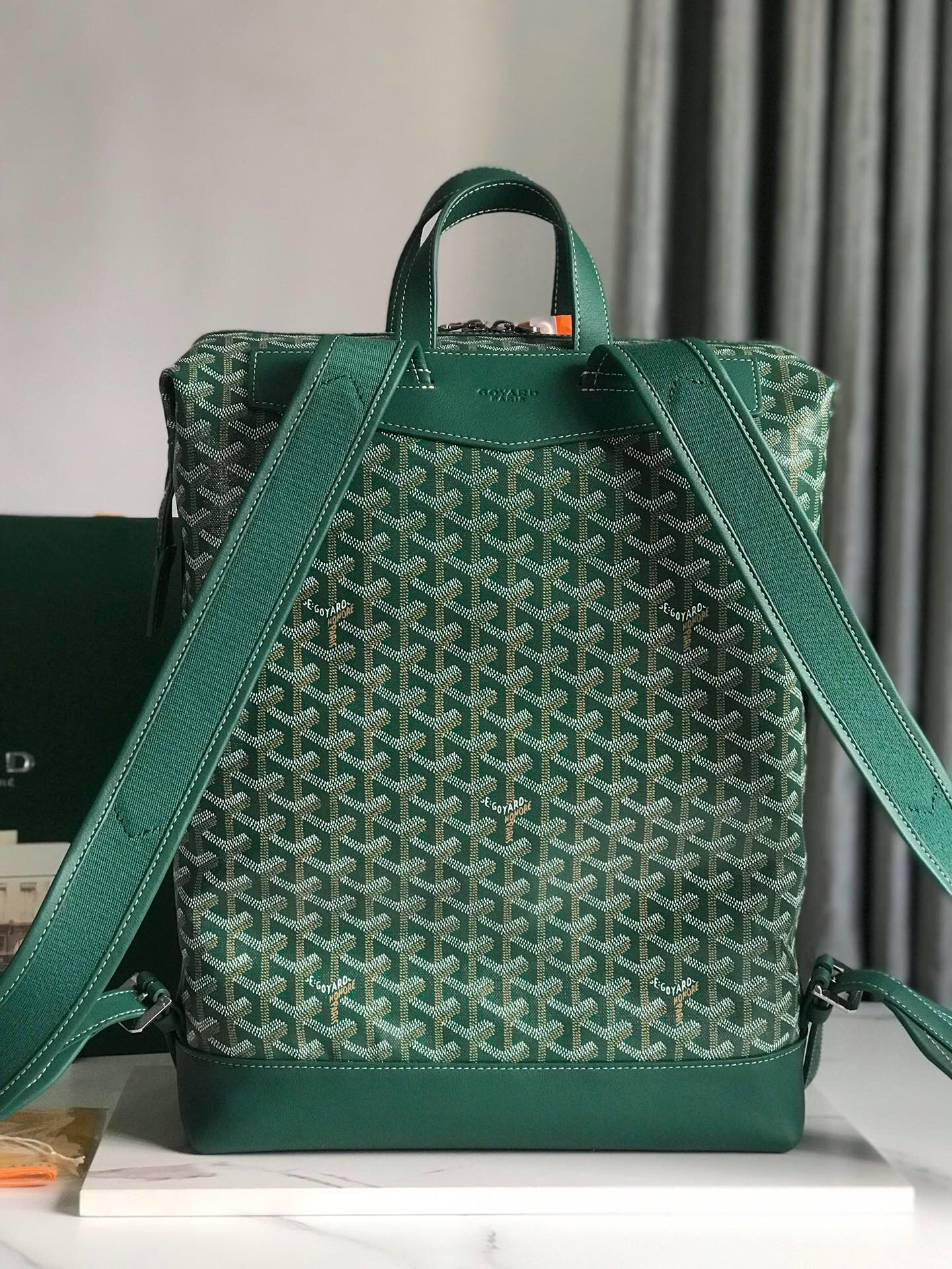 G09ard purse