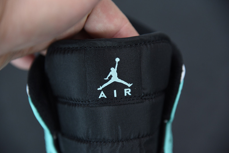 air jordan 1 mid 