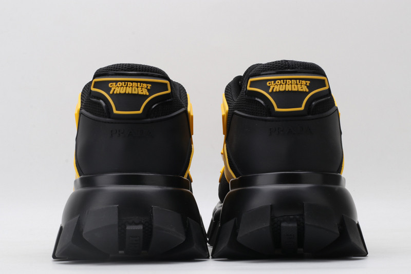 pr sneaker