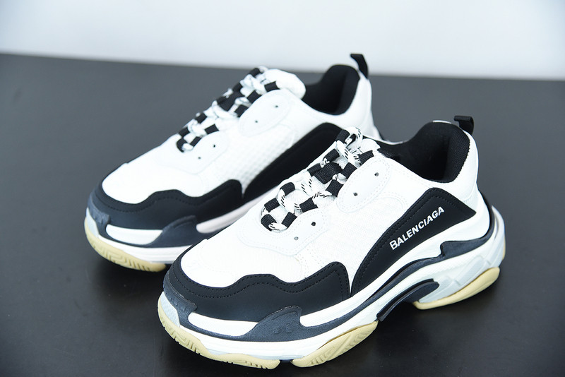 bc triple s trainer 536737 w09om 9073