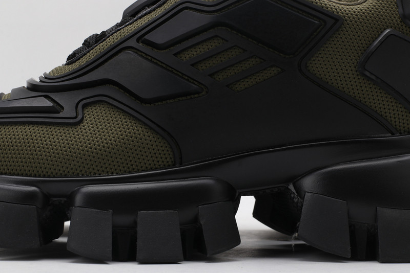 pr sneaker