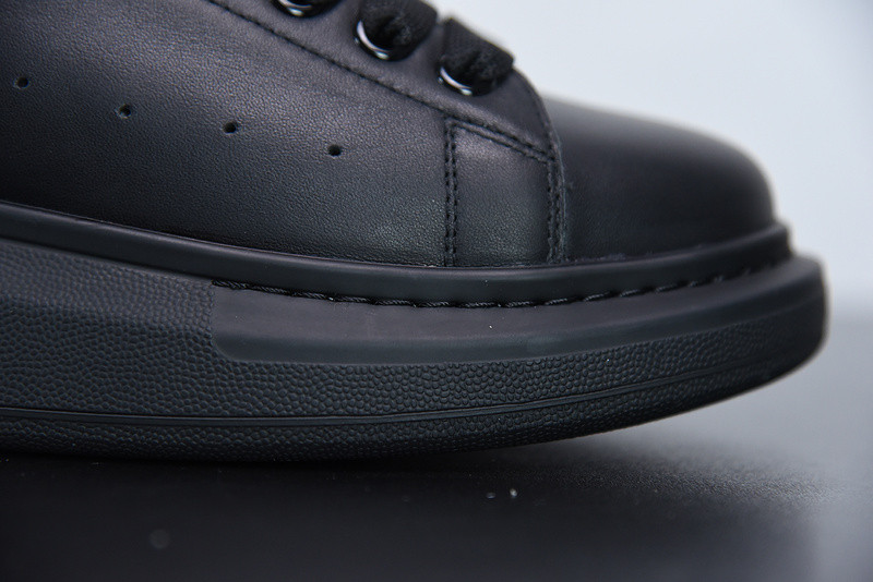 alexer mceen sneakers
