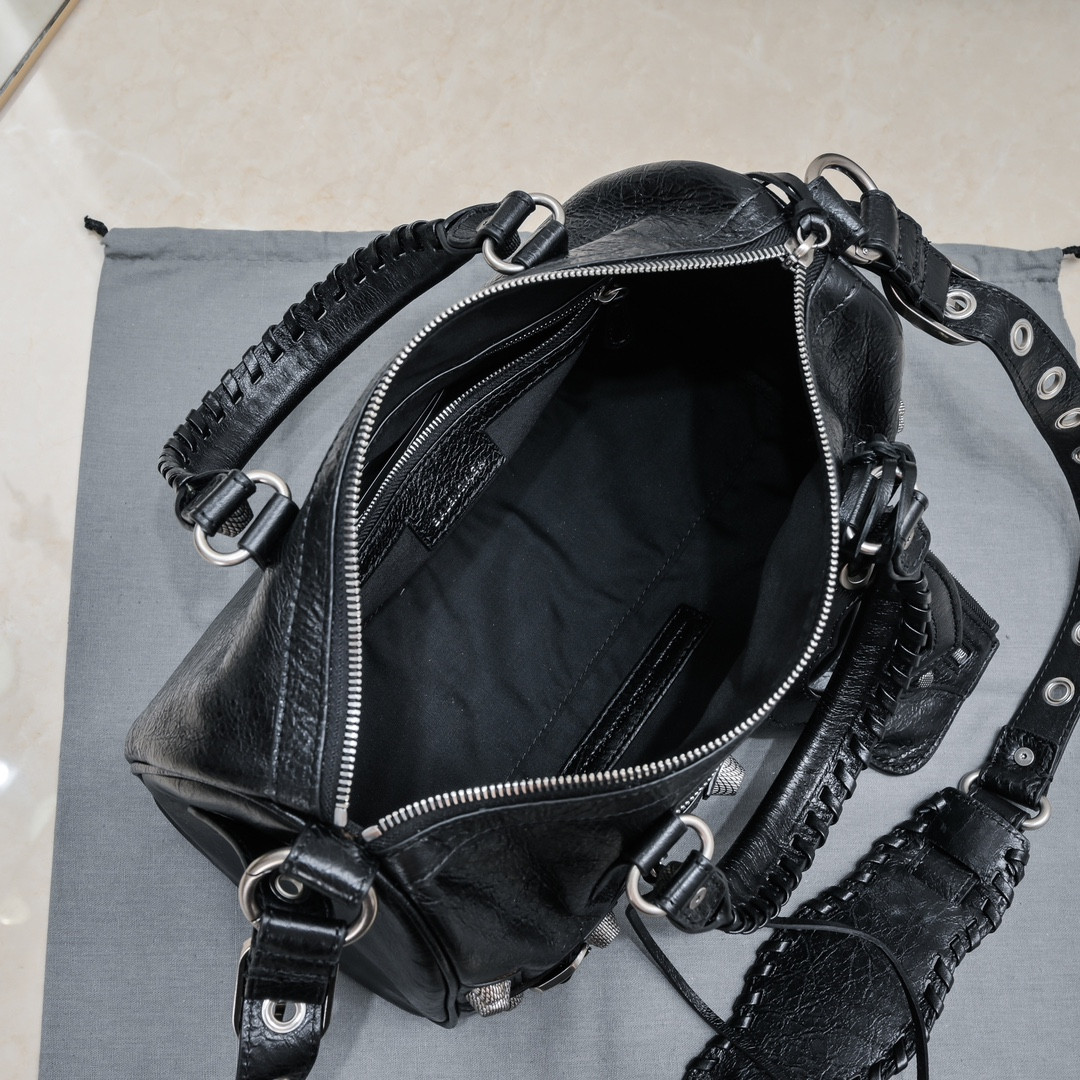 Ba1en*iaga purse