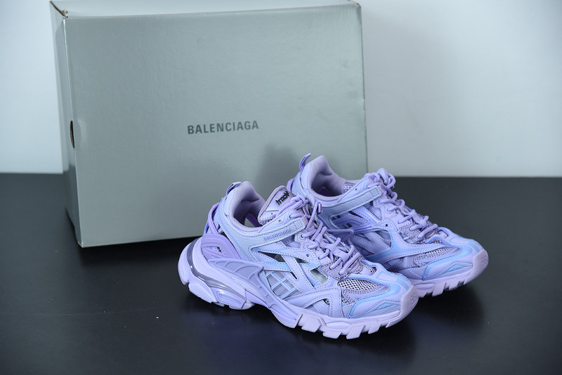 bc track sneaker