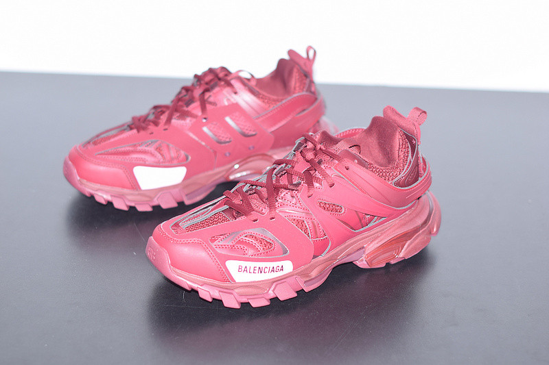 bc track sneaker
