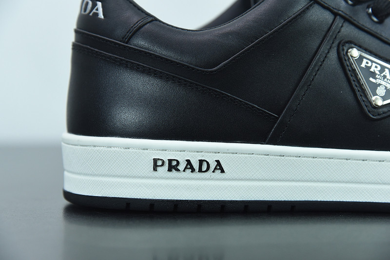 pr sneaker