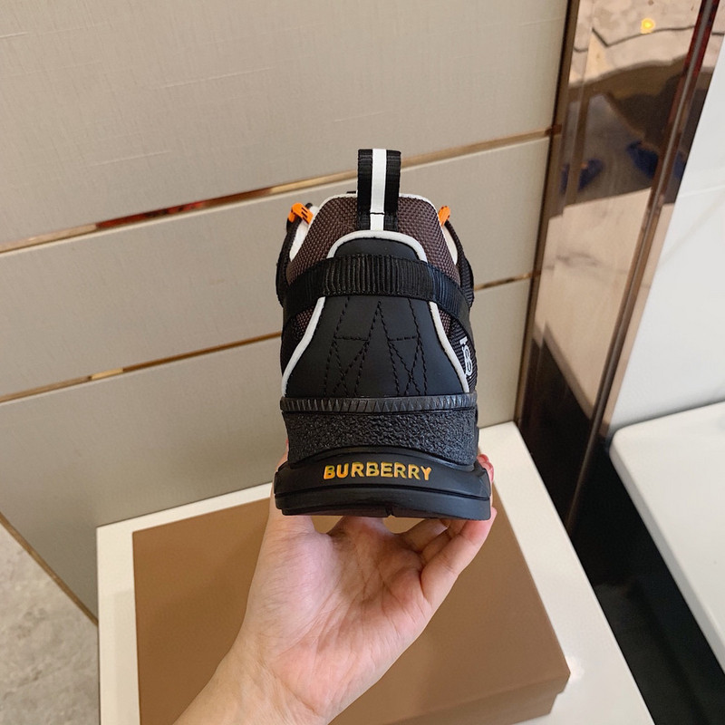 B**rry sneaker