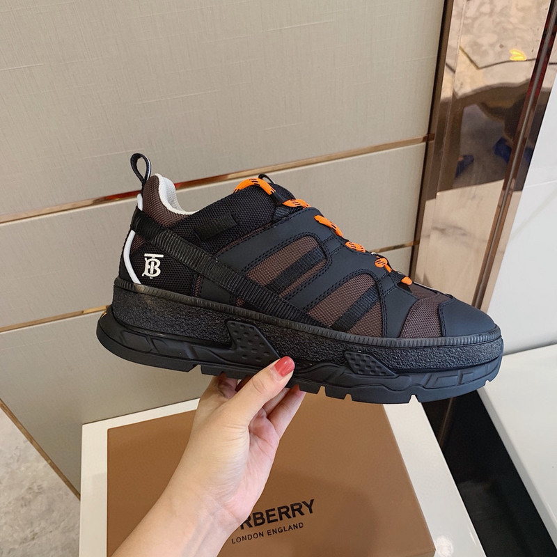 B**rry sneaker