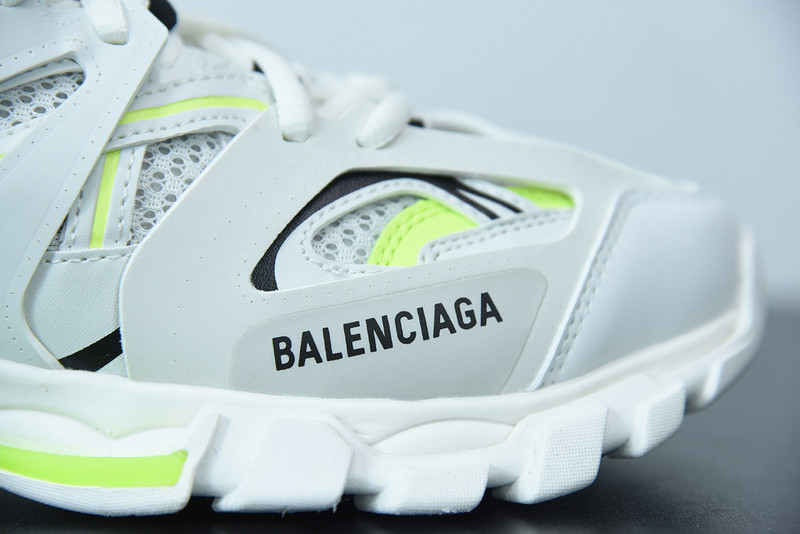 bc track sneaker