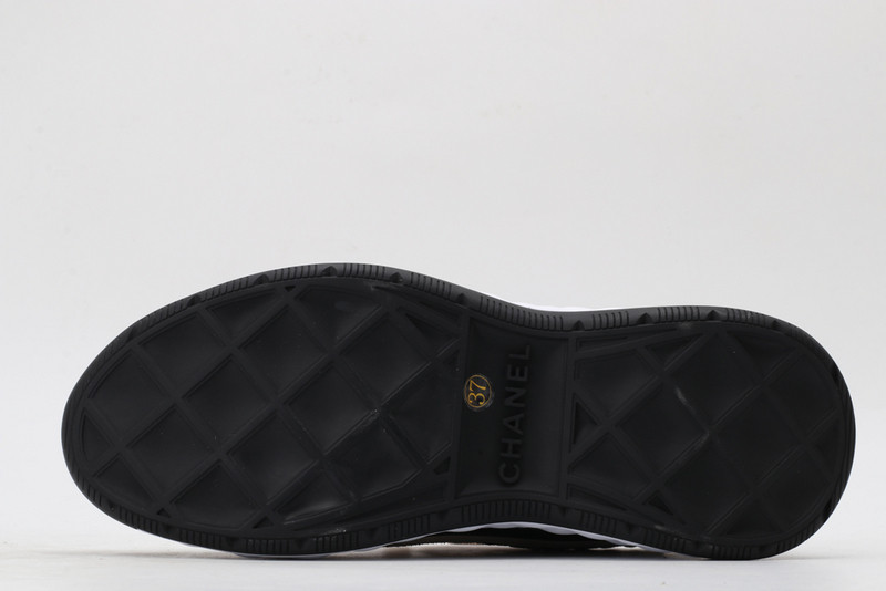 Ch*el sneaker