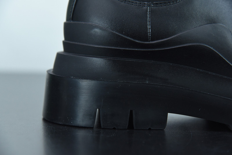 Bo*te*ga ve*ne*ta sneaker
