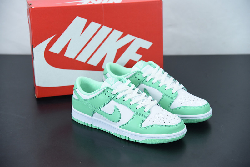 nike sb dunk low green glow dd1503-105