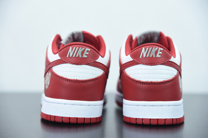 nike sb dunk low x bear x valentine dd1391-002
