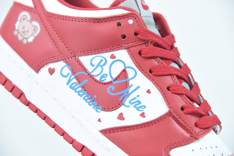 nike sb dunk low x bear x valentine dd1391-002
