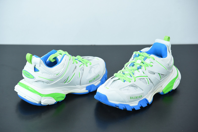 bc track sneaker