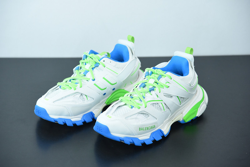 bc track sneaker