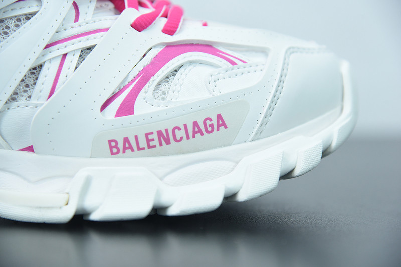 bc track sneaker