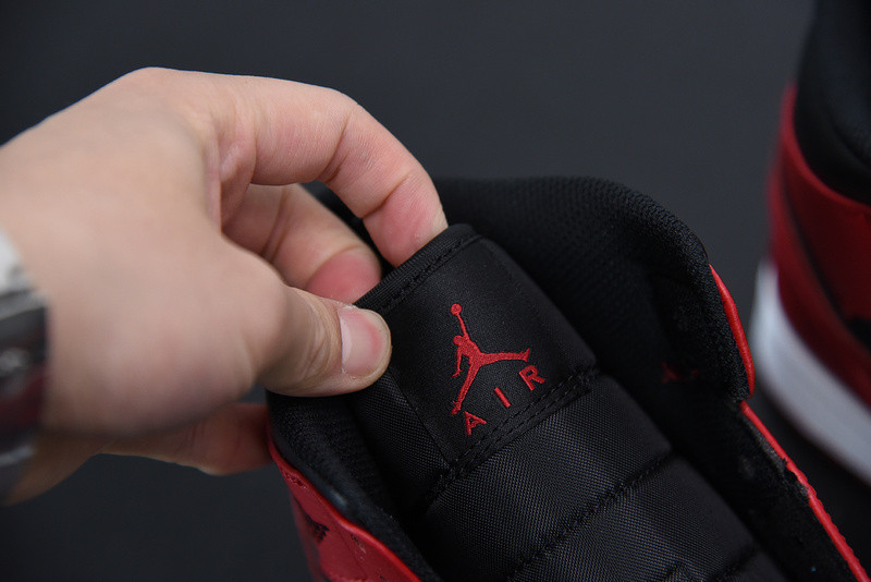air jordan 1 mid 