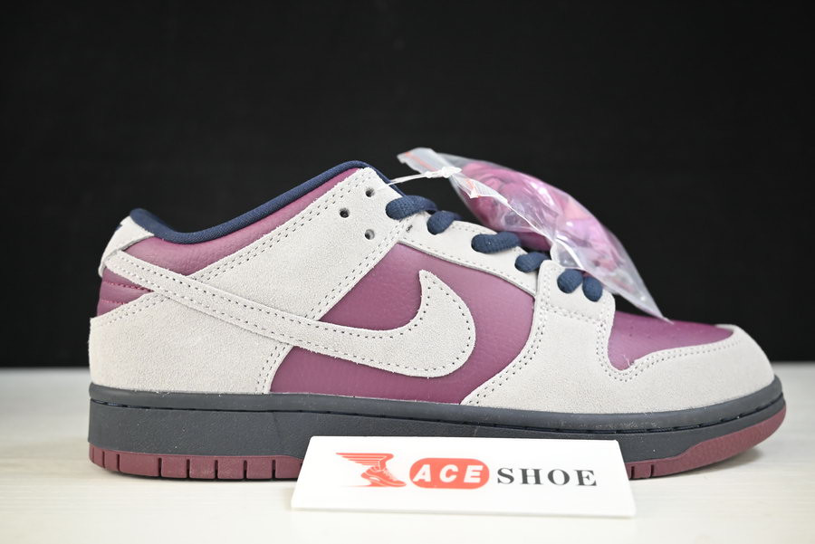 nike dunk low sb ''true berry'' bq6817-001
