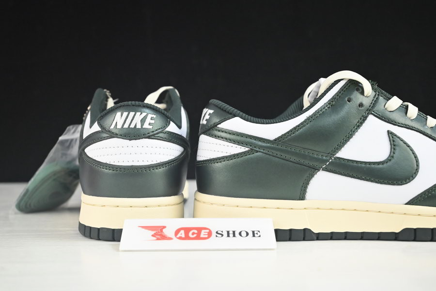 nike sb dunk low “vintage green” dq8580-100