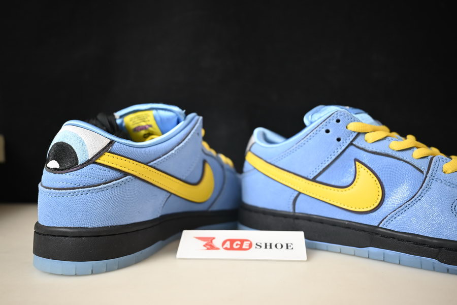 the powerpuff girls x nike sb dunk low “bubbles” fz8320-400