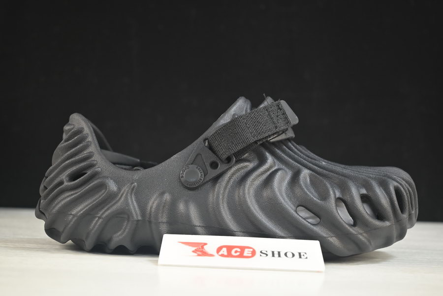 Cr*0*s pollex clog by salehe bembury black