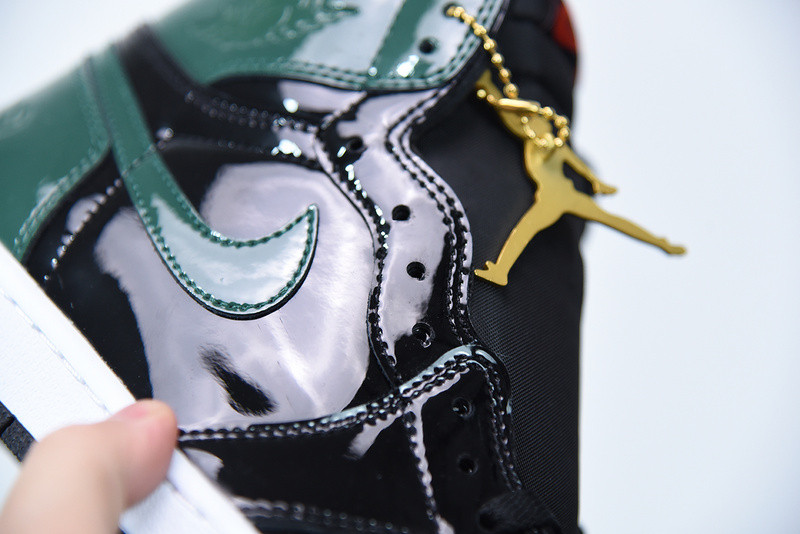 air jordan 1 high og “solefly friends family" av3905-038