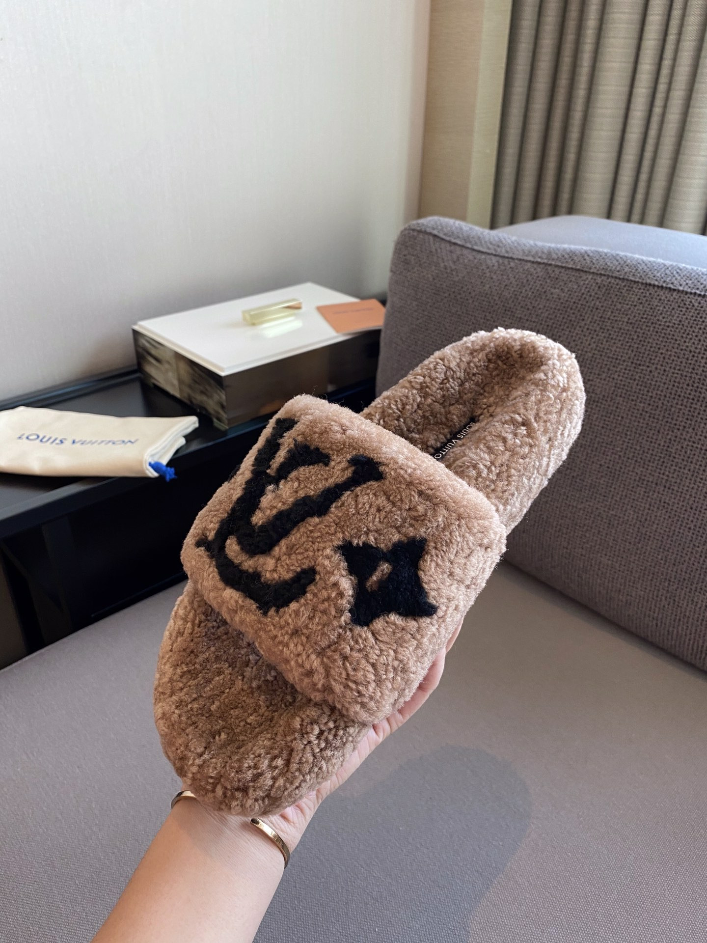lvt sandals