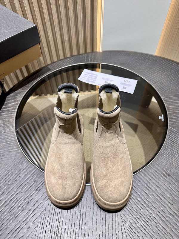 UGG