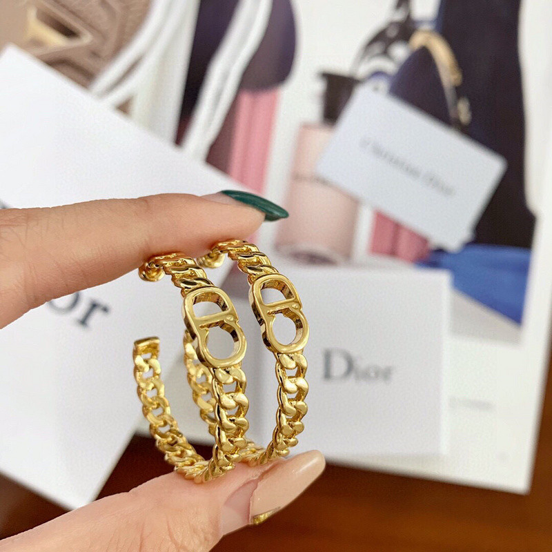 d10r earring
