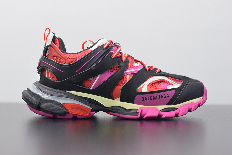 bc track sneaker