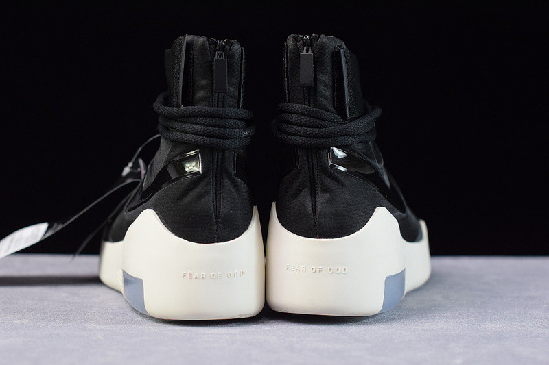 nike air shoot around "fear of god" black at9915-001
