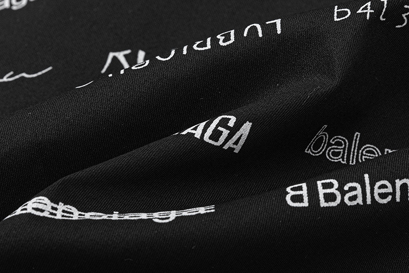 Ba*len*cia*ga clothes