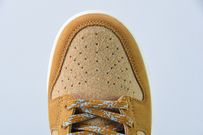 nike dunk low “teddy bear” dz5350-288