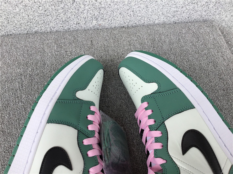 wmns air jordan 1 mid se 