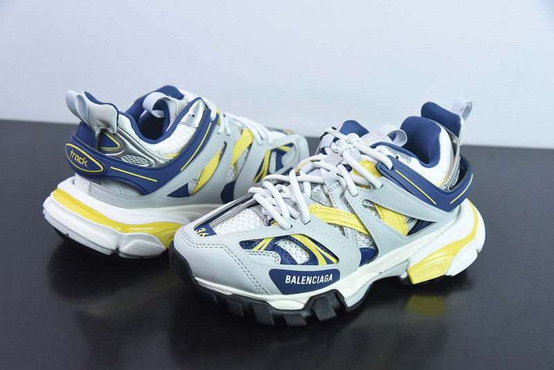 bc track sneaker