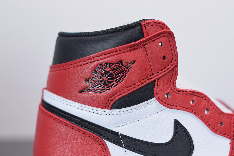 air jordan 1 retro high og "chicago" 2015 555088-101