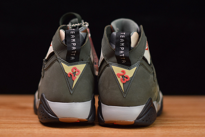patta x air jordan 7 retro og sp “icicle” at3375-100