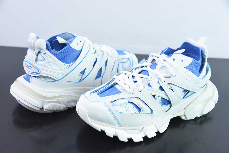 bc track sneaker